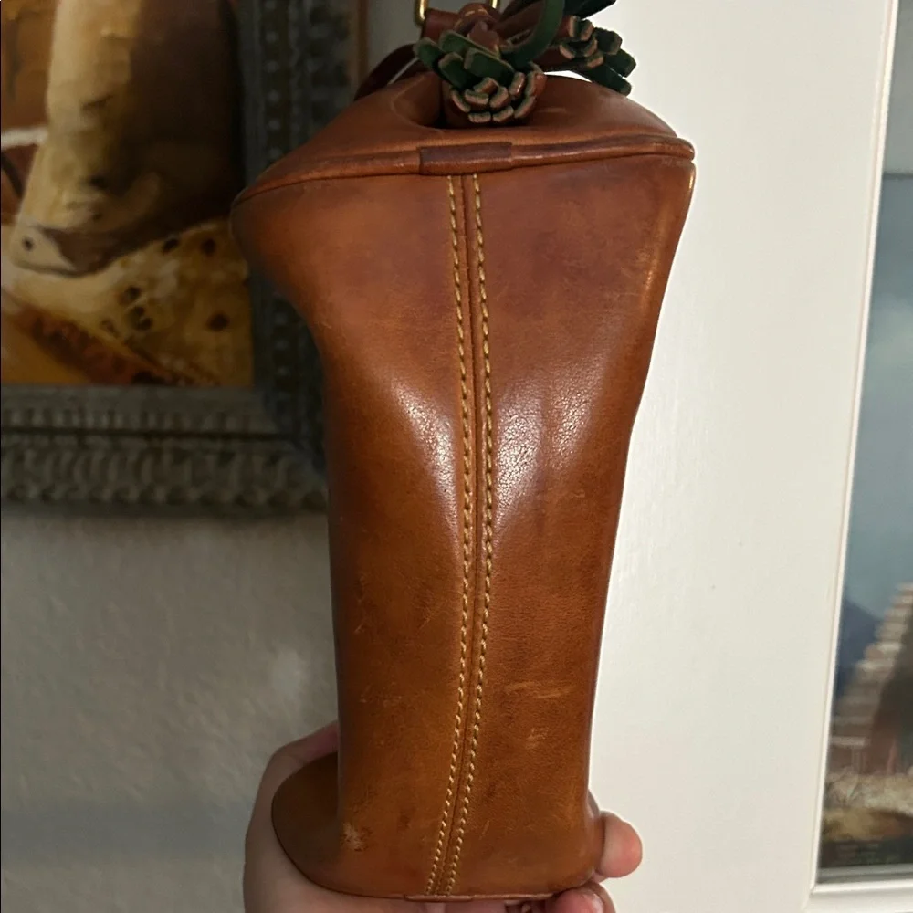 Classic Tan Leather Crossbody Bag - Picture 6 of 13